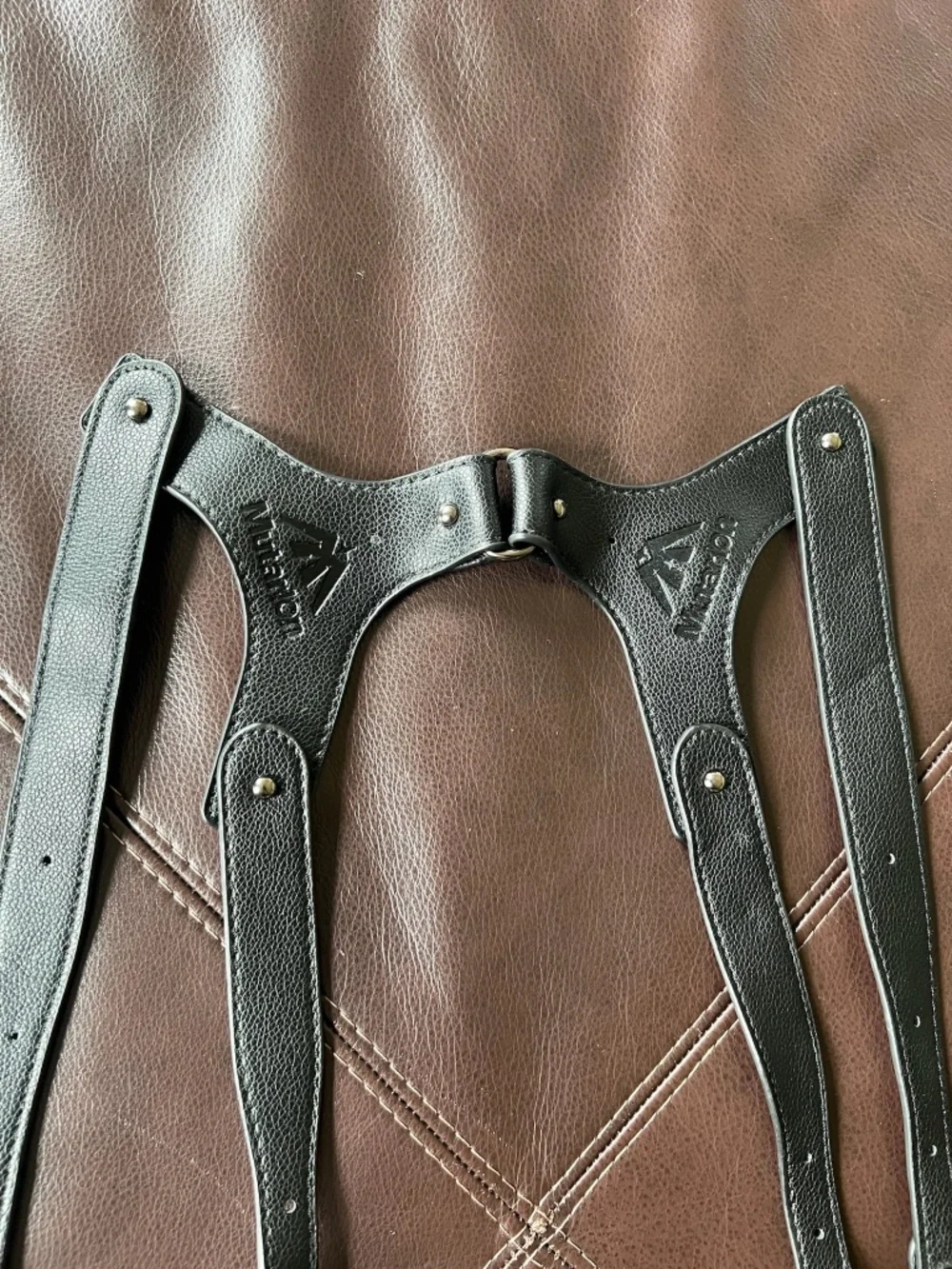 Mutarlon approximate pickpocket business